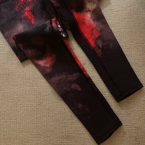 ALO Yoga Leggings - Picture 2 of 6